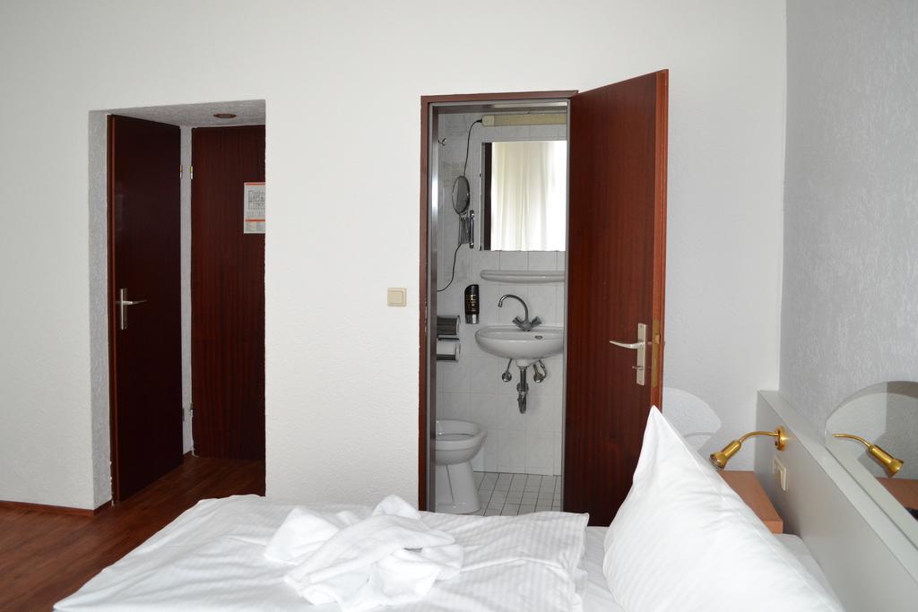Hotel - Pension Haubach Berlin Exterior photo