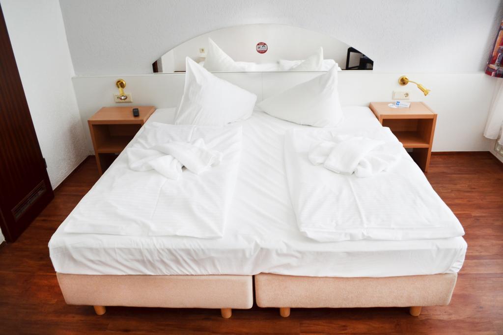 Hotel - Pension Haubach Berlin Room photo