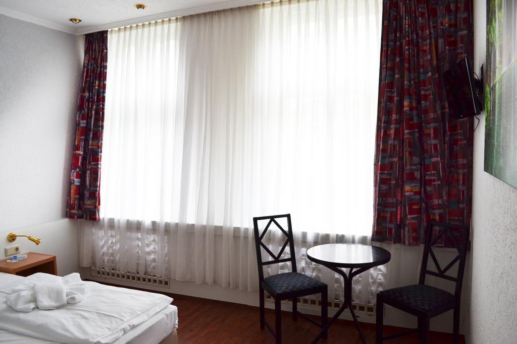 Hotel - Pension Haubach Berlin Exterior photo